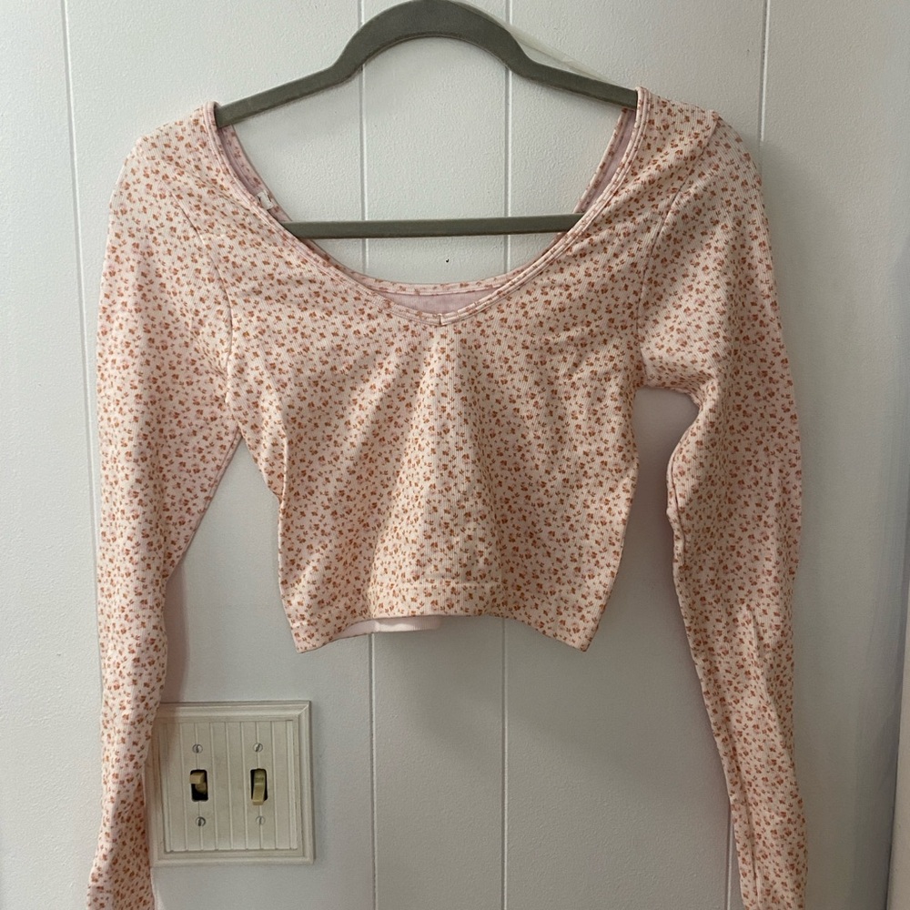 Aeropostale Pink Floral Long Sleeve Blouse